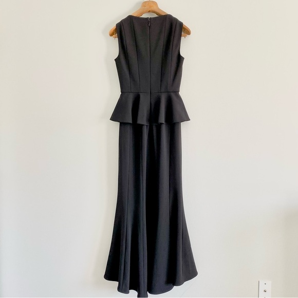 BCBG MaxAzria Elegant Black Deep V-Neckline Sleeveless Peplum Dress - Picture 7 of 8